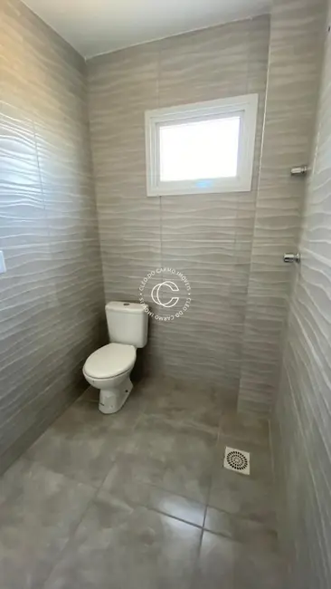 Foto 9 de Sobrado com 2 quartos à venda, 73m2 em Tomazetti, Santa Maria - RS