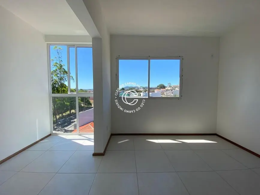 Foto 3 de Apartamento com 2 quartos à venda, 81m2 em Dom Antônio Reis, Santa Maria - RS