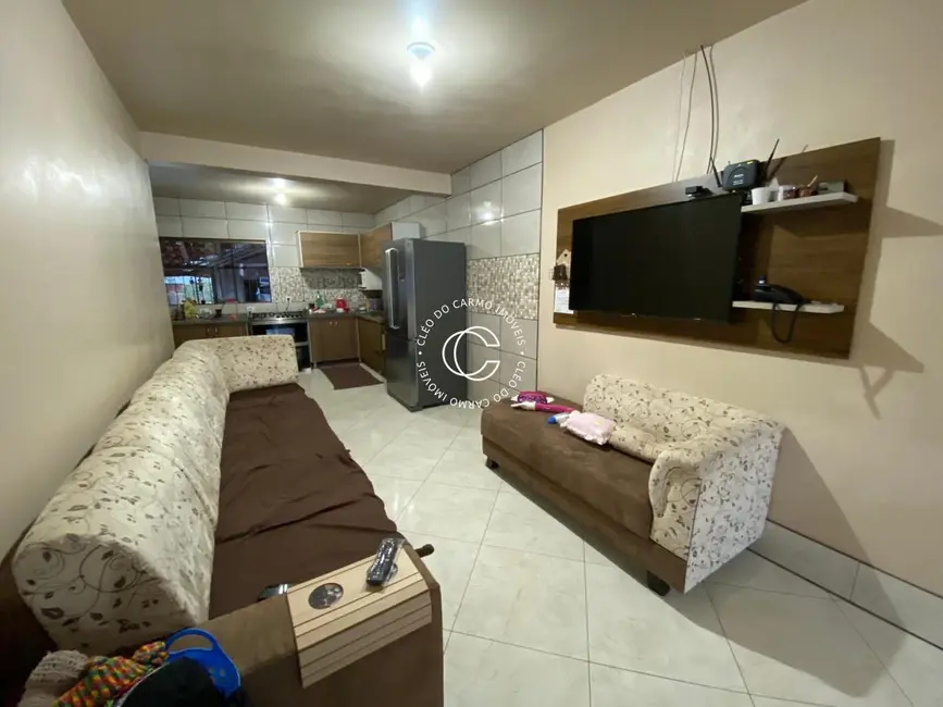 Casa com 3 quartos à venda, 127m2 em Pinheiro Machado, Santa Maria - RS - imagem 4 Foto 4 de Casa com 3 quartos à venda, 127m2 em Pinheiro Machado, Santa Maria - RS