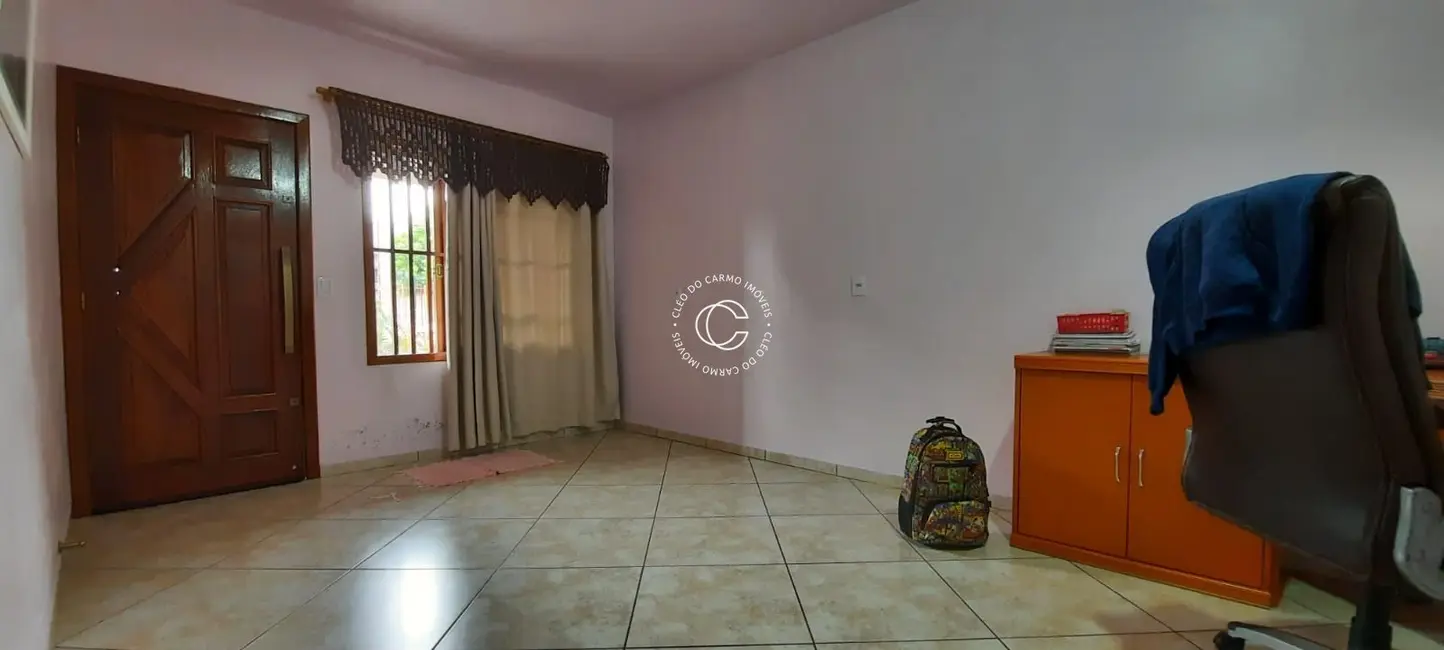 Casa com 3 quartos à venda, 127m2 em Pinheiro Machado, Santa Maria - RS - imagem 3 Foto 3 de Casa com 3 quartos à venda, 127m2 em Pinheiro Machado, Santa Maria - RS