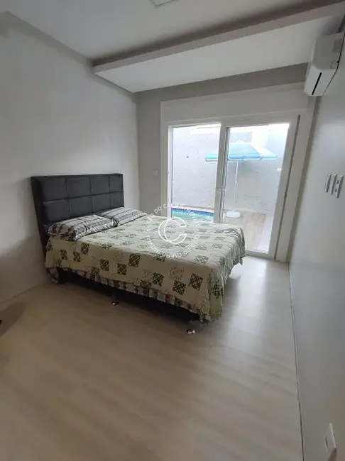 Casa com 3 quartos à venda, 175m2 em Camobi, Santa Maria - RS - imagem 9 Foto 9 de Casa com 3 quartos à venda, 175m2 em Camobi, Santa Maria - RS