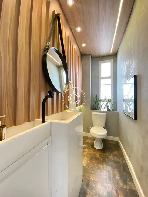 Casa com 3 quartos à venda, 388m2 em Tomazetti, Santa Maria - RS - imagem 6 Foto 6 de Casa com 3 quartos à venda, 388m2 em Tomazetti, Santa Maria - RS