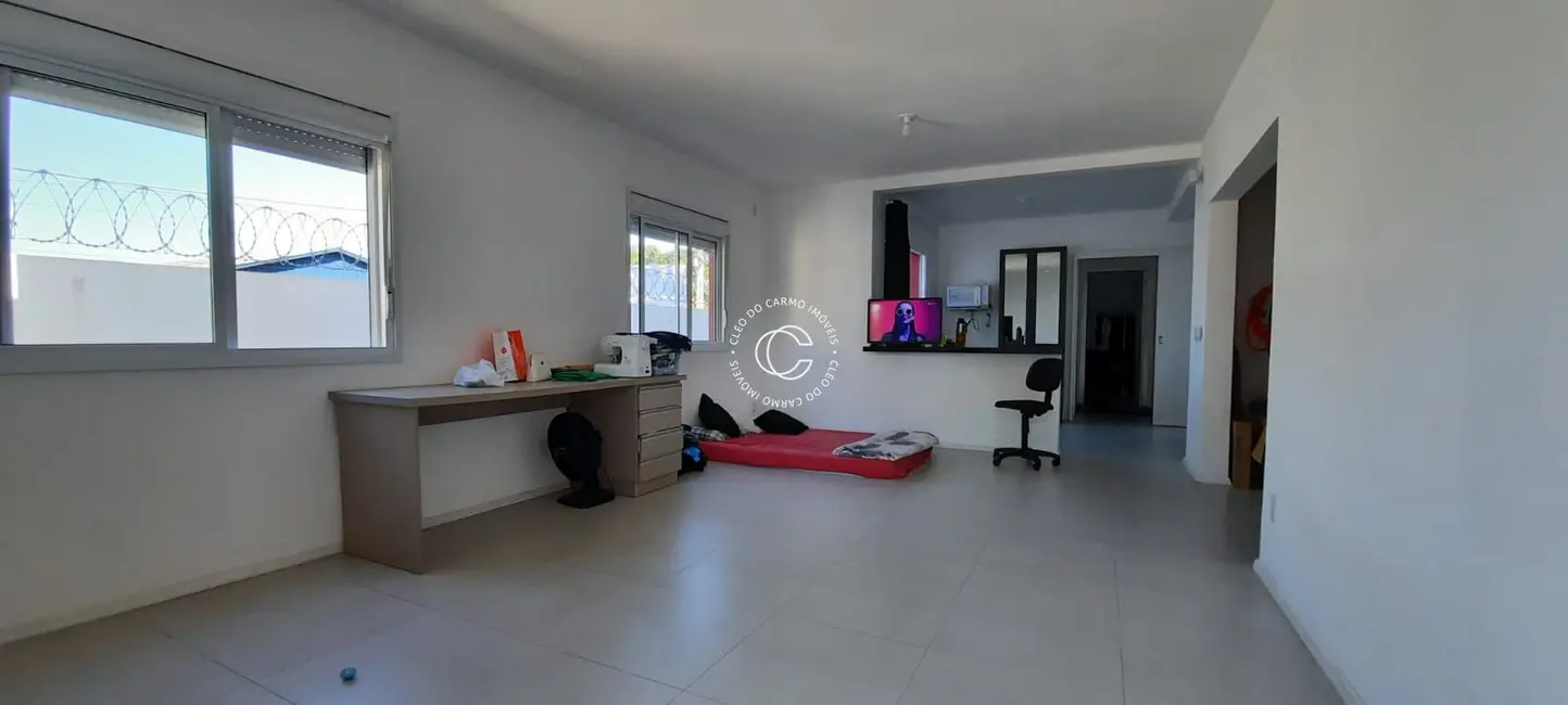 Casa com 2 quartos à venda, 110m2 em Juscelino Kubitschek, Santa Maria - RS - imagem 3 Foto 3 de Casa com 2 quartos à venda, 110m2 em Juscelino Kubitschek, Santa Maria - RS
