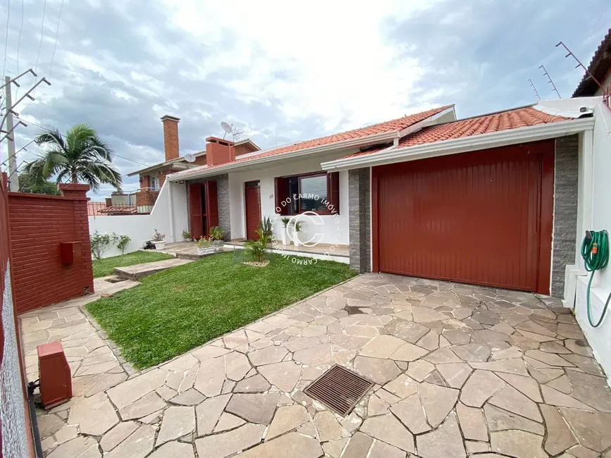 Casa com 3 quartos à venda, 204m2 em Nossa Senhora de Lourdes, Santa Maria - RS - imagem 2 Foto 2 de Casa com 3 quartos à venda, 204m2 em Nossa Senhora de Lourdes, Santa Maria - RS