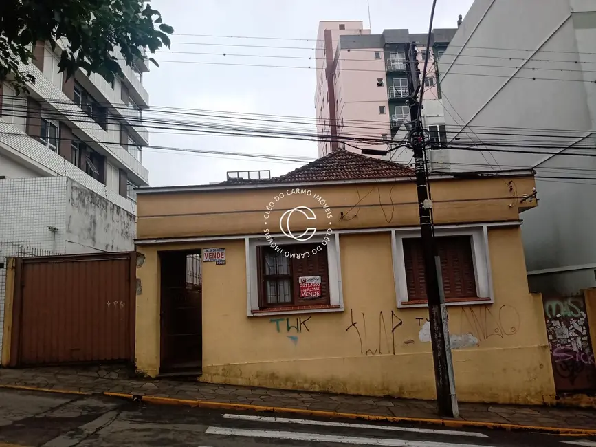 Foto 2 de Terreno / Lote à venda, 255m2 em Centro, Santa Maria - RS