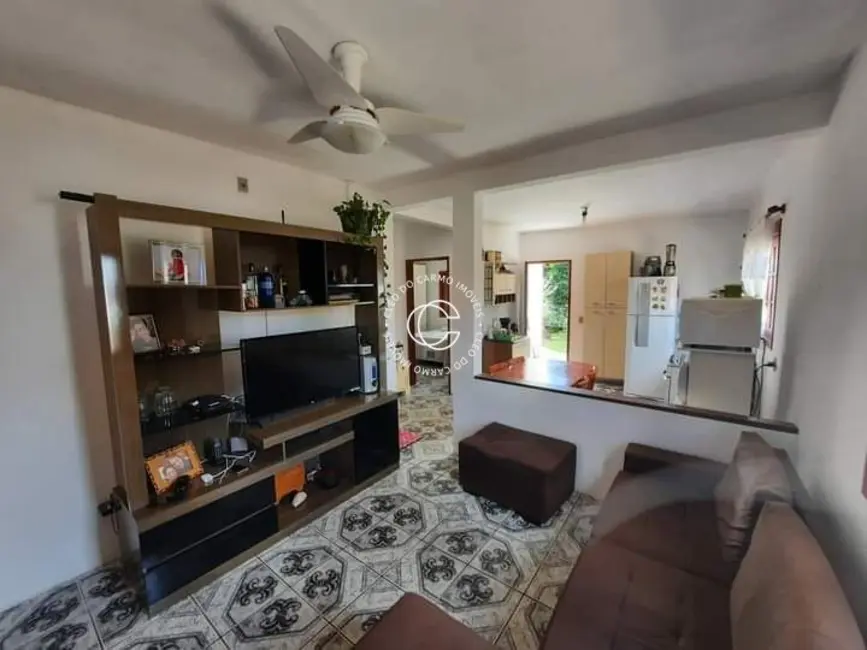 Casa com 2 quartos à venda, 70m2 em Pinheiro Machado, Santa Maria - RS - imagem 4 Foto 4 de Casa com 2 quartos à venda, 70m2 em Pinheiro Machado, Santa Maria - RS