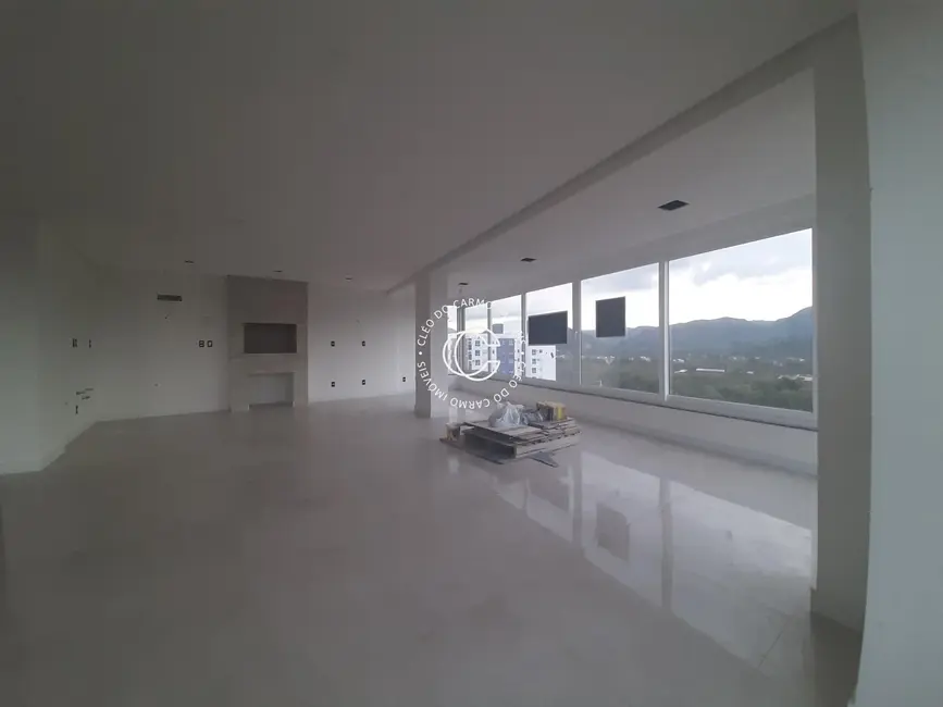 Foto 1 de Apartamento com 3 quartos à venda, 227m2 em Km 3, Santa Maria - RS