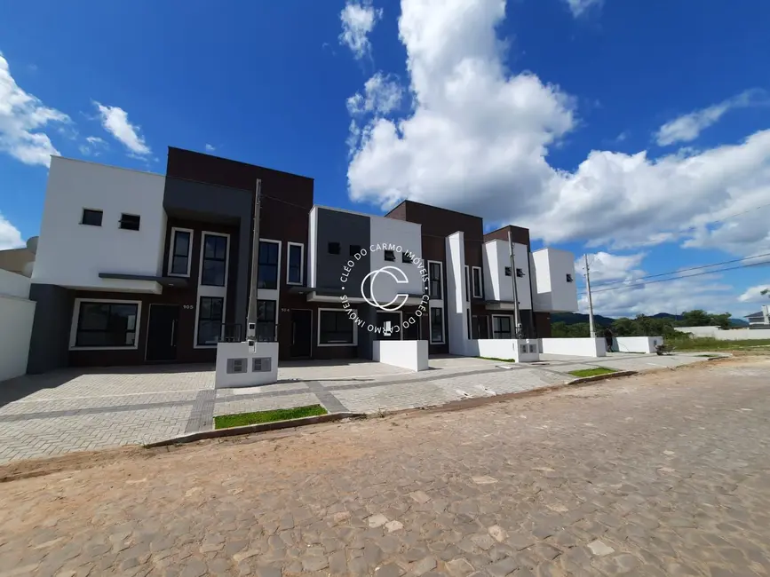 Casa com 2 quartos à venda, 85m2 em Pé de Plátano, Santa Maria - RS - imagem 2 Foto 2 de Casa com 2 quartos à venda, 85m2 em Pé de Plátano, Santa Maria - RS