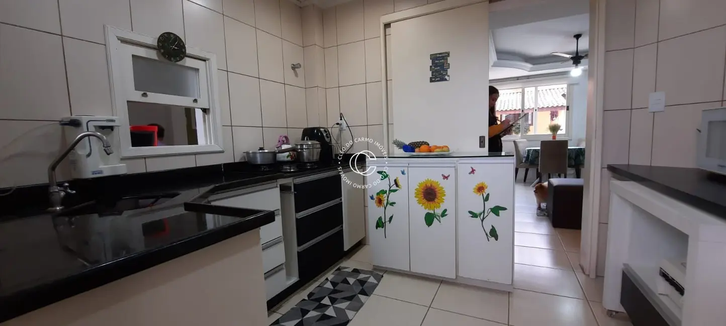 Casa com 3 quartos à venda, 140m2 em Nossa Senhora do Rosário, Santa Maria - RS - imagem 5 Foto 5 de Casa com 3 quartos à venda, 140m2 em Nossa Senhora do Rosário, Santa Maria - RS