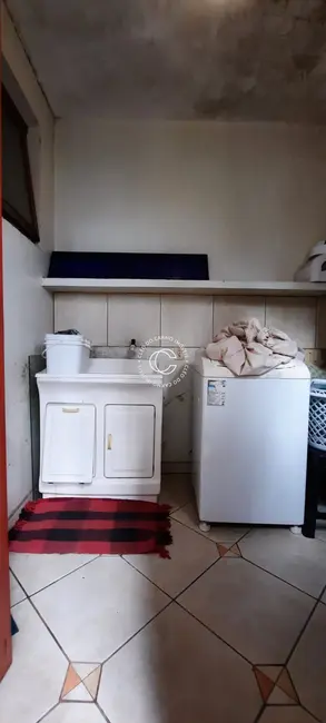Casa com 3 quartos à venda, 140m2 em Nossa Senhora do Rosário, Santa Maria - RS - imagem 8 Foto 8 de Casa com 3 quartos à venda, 140m2 em Nossa Senhora do Rosário, Santa Maria - RS