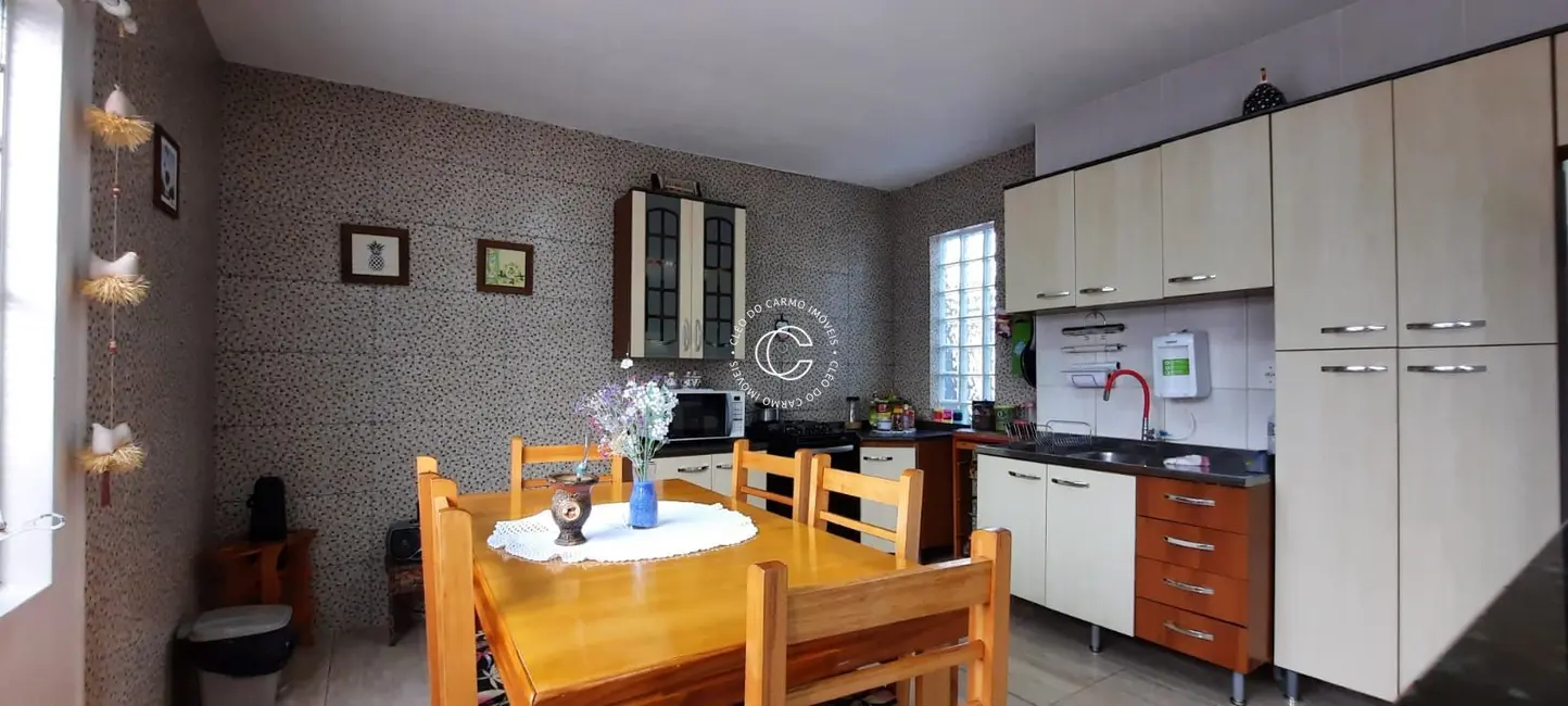 Casa com 3 quartos à venda, 127m2 em Juscelino Kubitschek, Santa Maria - RS - imagem 6 Foto 6 de Casa com 3 quartos à venda, 127m2 em Juscelino Kubitschek, Santa Maria - RS