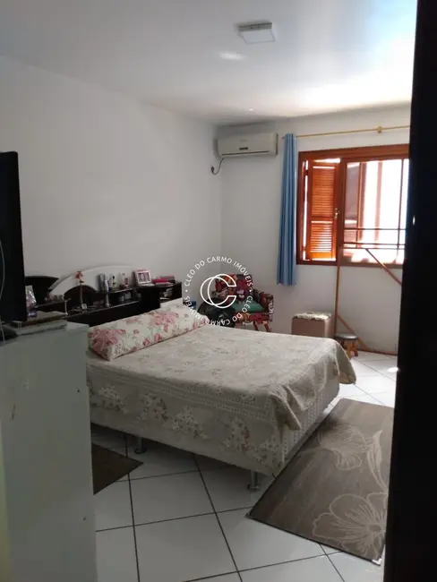 Casa com 3 quartos à venda, 183m2 em Patronato, Santa Maria - RS - imagem 7 Foto 7 de Casa com 3 quartos à venda, 183m2 em Patronato, Santa Maria - RS