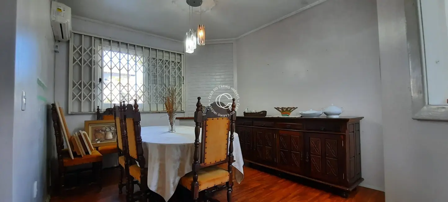 Foto 8 de Casa com 3 quartos à venda, 180m2 em Camobi, Santa Maria - RS