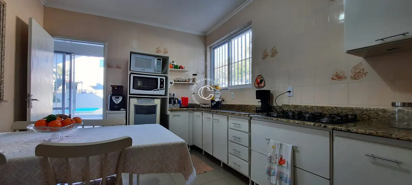 Foto 6 de Casa com 3 quartos à venda, 180m2 em Camobi, Santa Maria - RS