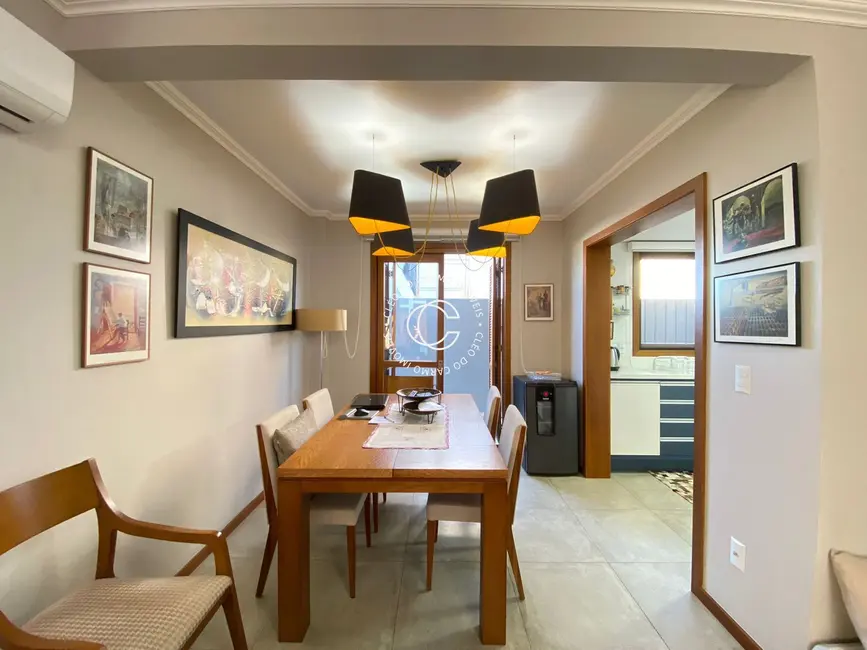 Casa com 3 quartos à venda, 133m2 em Camobi, Santa Maria - RS - imagem 5 Foto 5 de Casa com 3 quartos à venda, 133m2 em Camobi, Santa Maria - RS
