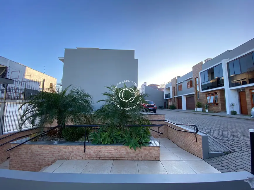 Casa com 3 quartos à venda, 133m2 em Camobi, Santa Maria - RS - imagem 3 Foto 3 de Casa com 3 quartos à venda, 133m2 em Camobi, Santa Maria - RS