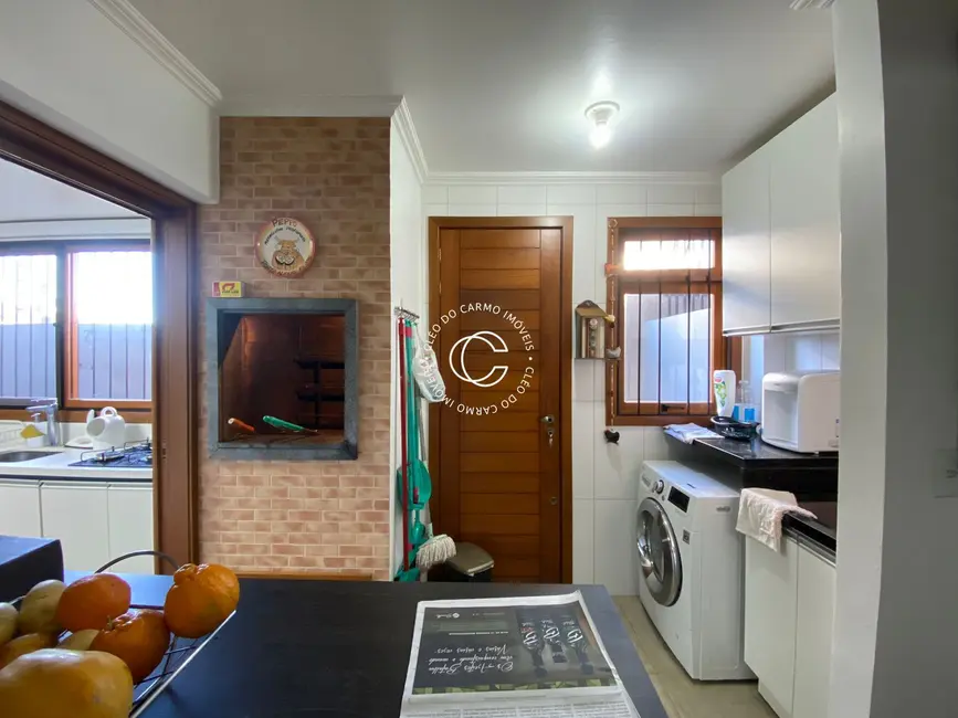 Casa com 3 quartos à venda, 133m2 em Camobi, Santa Maria - RS - imagem 9 Foto 9 de Casa com 3 quartos à venda, 133m2 em Camobi, Santa Maria - RS