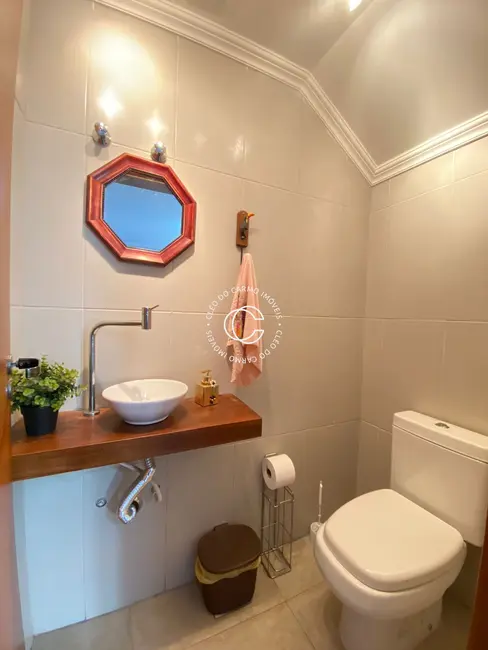 Casa com 3 quartos à venda, 133m2 em Camobi, Santa Maria - RS - imagem 6 Foto 6 de Casa com 3 quartos à venda, 133m2 em Camobi, Santa Maria - RS