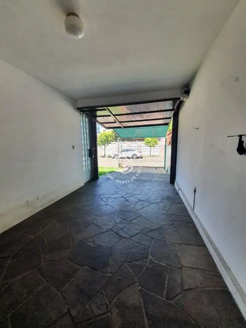 Foto 2 de Casa com 3 quartos à venda, 180m2 em Camobi, Santa Maria - RS