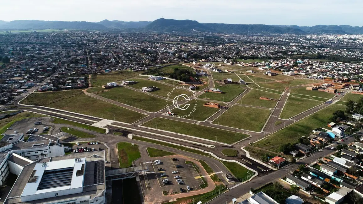 Foto 1 de Terreno / Lote à venda, 571m2 em Pinheiro Machado, Santa Maria - RS