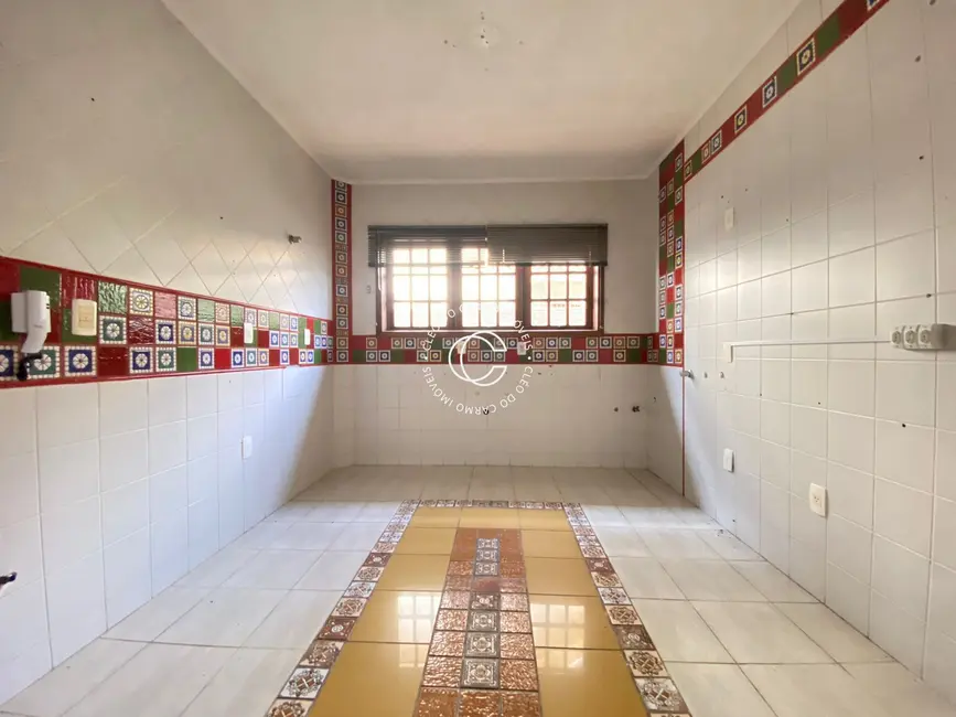 Casa com 4 quartos à venda, 479m2 em Camobi, Santa Maria - RS - imagem 4 Foto 4 de Casa com 4 quartos à venda, 479m2 em Camobi, Santa Maria - RS
