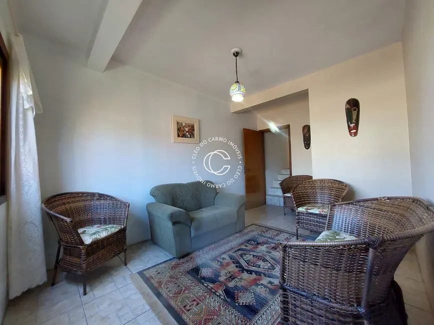 Casa com 4 quartos à venda, 149m2 em São José, Santa Maria - RS - imagem 3 Foto 3 de Casa com 4 quartos à venda, 149m2 em São José, Santa Maria - RS