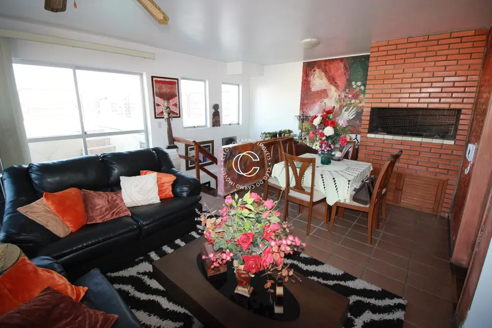 Cobertura com 4 quartos à venda, 220m2 em Centro, Santa Maria - RS - imagem 5 Foto 5 de Cobertura com 4 quartos à venda, 220m2 em Centro, Santa Maria - RS