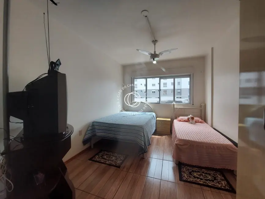 Foto 9 de Apartamento com 3 quartos à venda, 107m2 em Nossa Senhora de Fátima, Santa Maria - RS