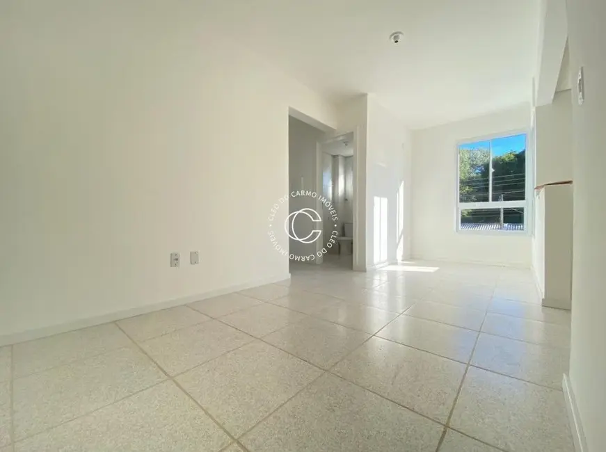 Foto 3 de Apartamento com 2 quartos à venda, 59m2 em Lorenzi, Santa Maria - RS