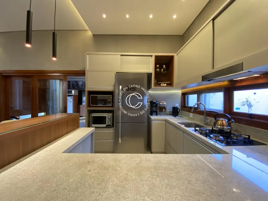 Casa com 3 quartos à venda, 177m2 em Camobi, Santa Maria - RS - imagem 8 Foto 8 de Casa com 3 quartos à venda, 177m2 em Camobi, Santa Maria - RS