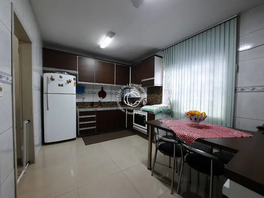 Casa com 3 quartos à venda, 173m2 em Nossa Senhora Medianeira, Santa Maria - RS - imagem 7 Foto 7 de Casa com 3 quartos à venda, 173m2 em Nossa Senhora Medianeira, Santa Maria - RS