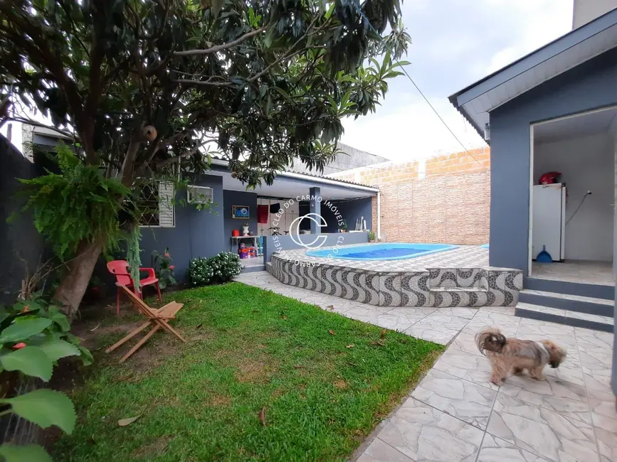 Casa com 3 quartos à venda, 173m2 em Nossa Senhora Medianeira, Santa Maria - RS - imagem 2 Foto 2 de Casa com 3 quartos à venda, 173m2 em Nossa Senhora Medianeira, Santa Maria - RS