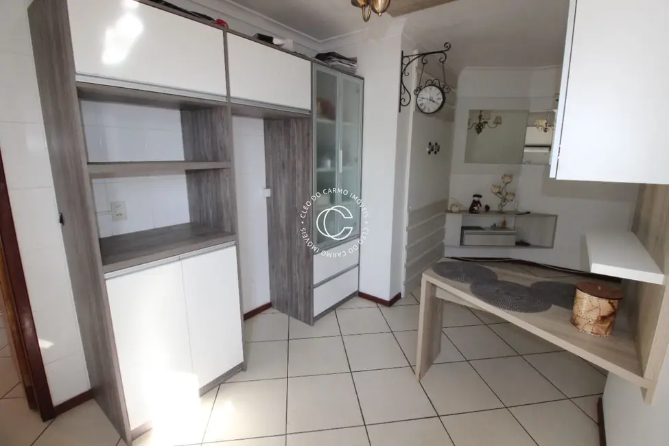 Foto 2 de Apartamento com 1 quarto à venda, 39m2 em Centro, Santa Maria - RS