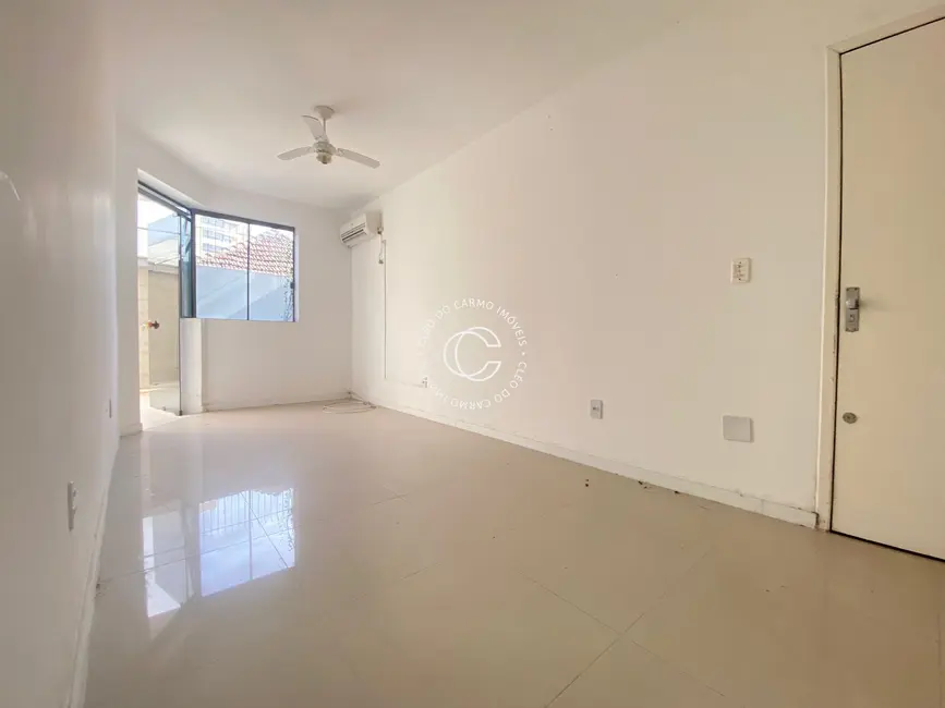 Foto 3 de Apartamento com 1 quarto à venda, 47m2 em Nossa Senhora Medianeira, Santa Maria - RS
