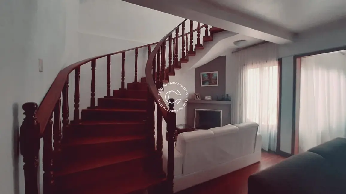 Casa com 5 quartos à venda, 257m2 em Pinheiro Machado, Santa Maria - RS - imagem 5 Foto 5 de Casa com 5 quartos à venda, 257m2 em Pinheiro Machado, Santa Maria - RS