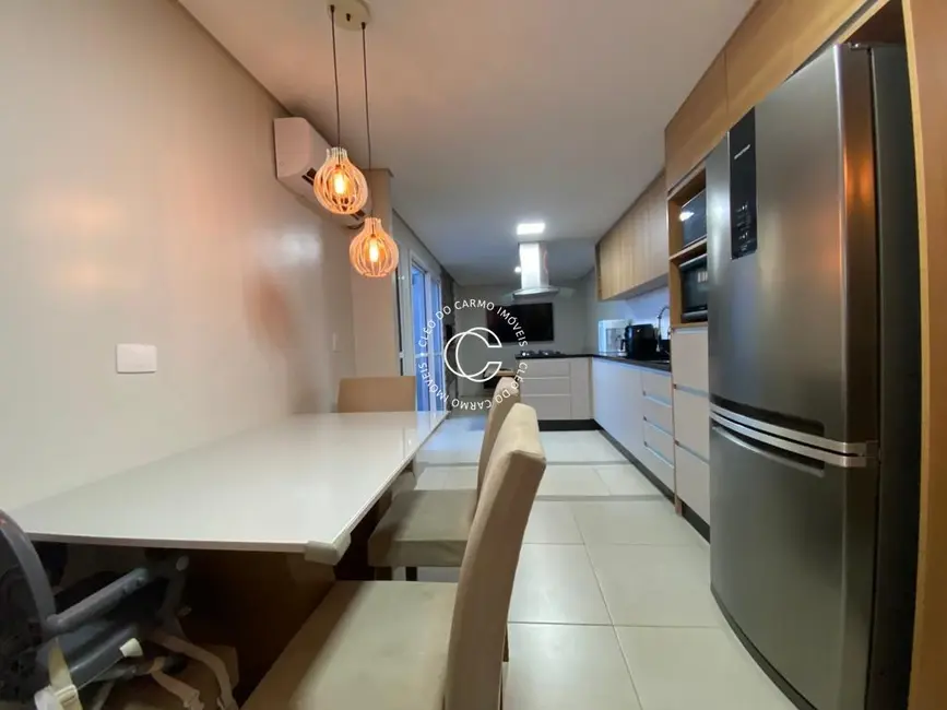 Foto 3 de Casa de Condomínio com 3 quartos à venda, 68m2 em Nossa Senhora de Lourdes, Santa Maria - RS