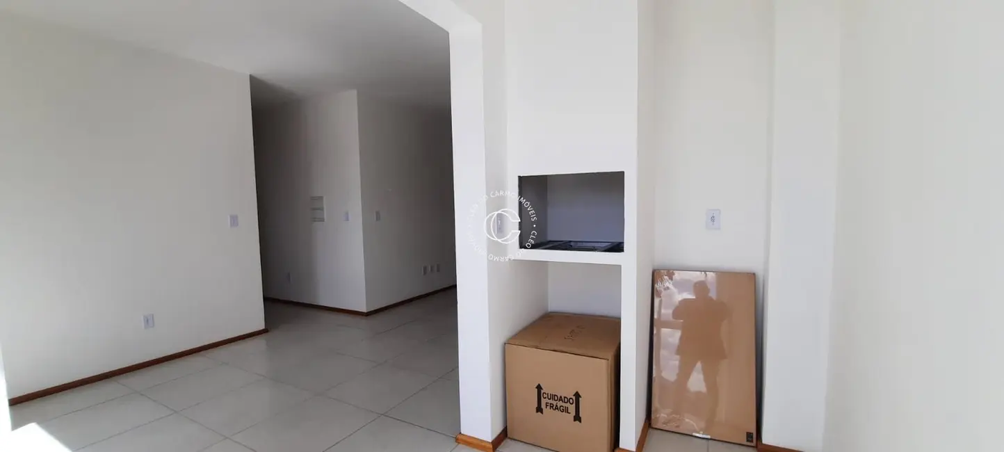Apartamento com 2 quartos à venda, 81m2 em Dom Antônio Reis, Santa Maria - RS - imagem 4 Foto 4 de Apartamento com 2 quartos à venda, 81m2 em Dom Antônio Reis, Santa Maria - RS