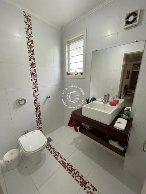 Casa com 3 quartos à venda, 151m2 em Camobi, Santa Maria - RS - imagem 8 Foto 8 de Casa com 3 quartos à venda, 151m2 em Camobi, Santa Maria - RS