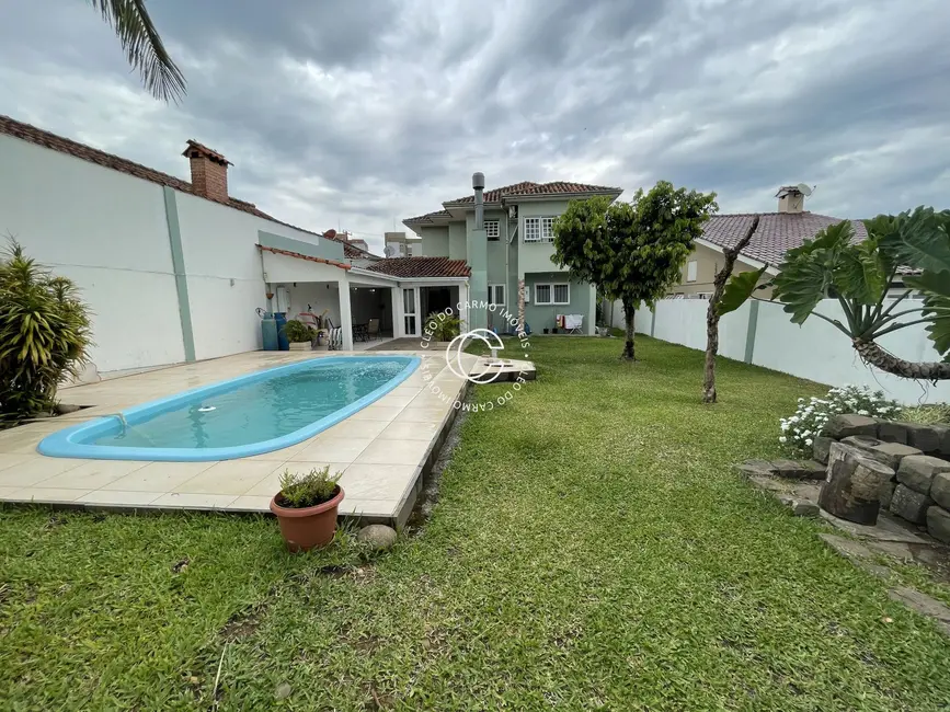Casa com 3 quartos à venda, 151m2 em Camobi, Santa Maria - RS - imagem 4 Foto 4 de Casa com 3 quartos à venda, 151m2 em Camobi, Santa Maria - RS