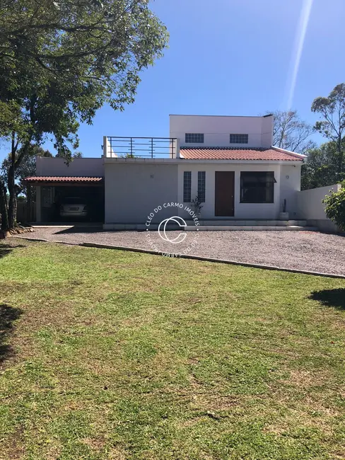 Casa com 3 quartos à venda, 272m2 em Itaara - RS - imagem 1 Foto 1 de Casa com 3 quartos à venda, 272m2 em Itaara - RS
