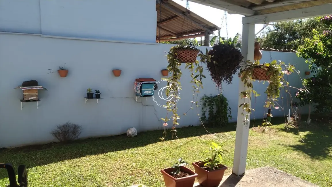 Foto 2 de Casa com 2 quartos à venda, 81m2 em Camobi, Santa Maria - RS