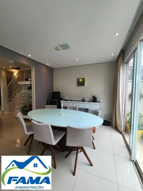 Foto 3 de Casa de Condomínio com 4 quartos à venda em Jardim Monte Kemel, São Paulo - SP