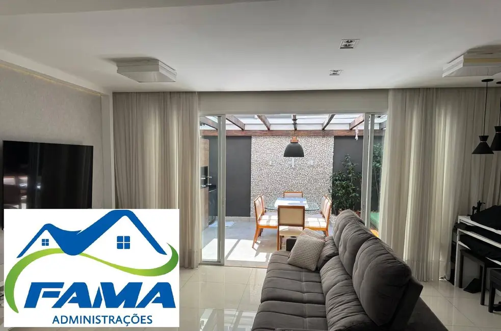 Foto 3 de Casa de Condomínio com 3 quartos à venda em Jardim Monte Kemel, São Paulo - SP