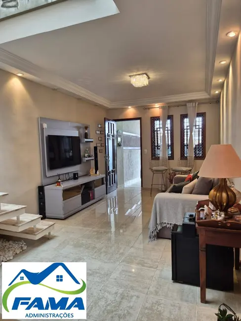 Casa com 3 quartos à venda em Jardim Monte Alegre, Taboao Da Serra - SP - imagem 8 Foto 8 de Casa com 3 quartos à venda em Jardim Monte Alegre, Taboao Da Serra - SP