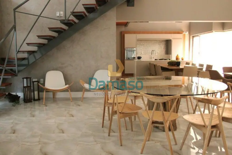 Foto 1 de Apartamento com 3 quartos à venda, 183m2 em Centro, Balneario Camboriu - SC