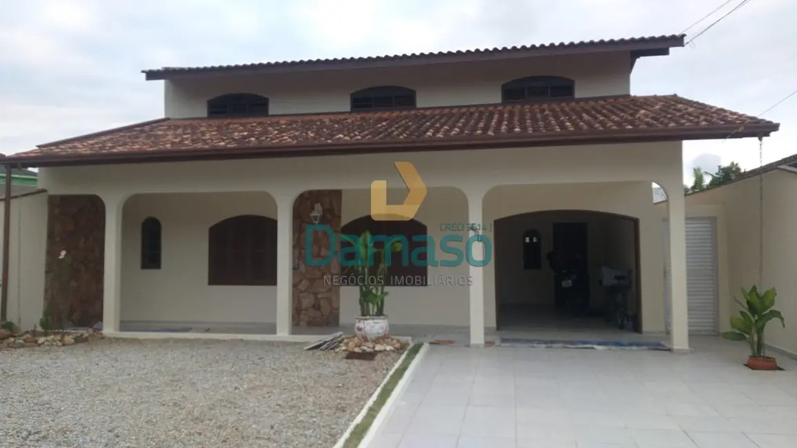 Foto 2 de Casa com 3 quartos à venda, 140m2 em Dom Bosco, Itajai - SC