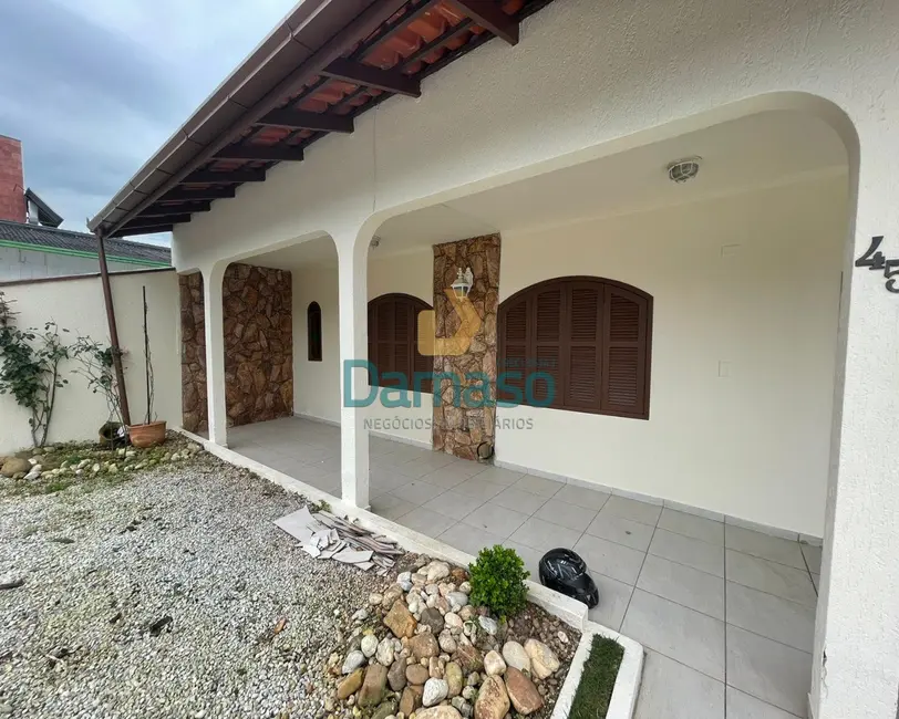 Casa com 3 quartos à venda, 140m2 em Dom Bosco, Itajai - SC - imagem 6 Foto 6 de Casa com 3 quartos à venda, 140m2 em Dom Bosco, Itajai - SC