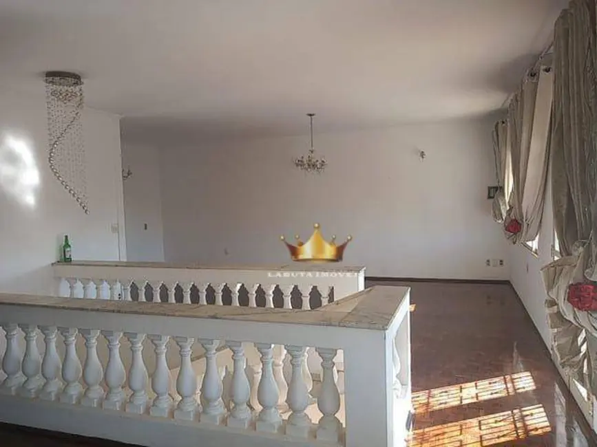 Casa com 4 quartos para alugar, 270m2 em Centro, Sumare - SP - imagem 6 Foto 6 de Casa com 4 quartos para alugar, 270m2 em Centro, Sumare - SP
