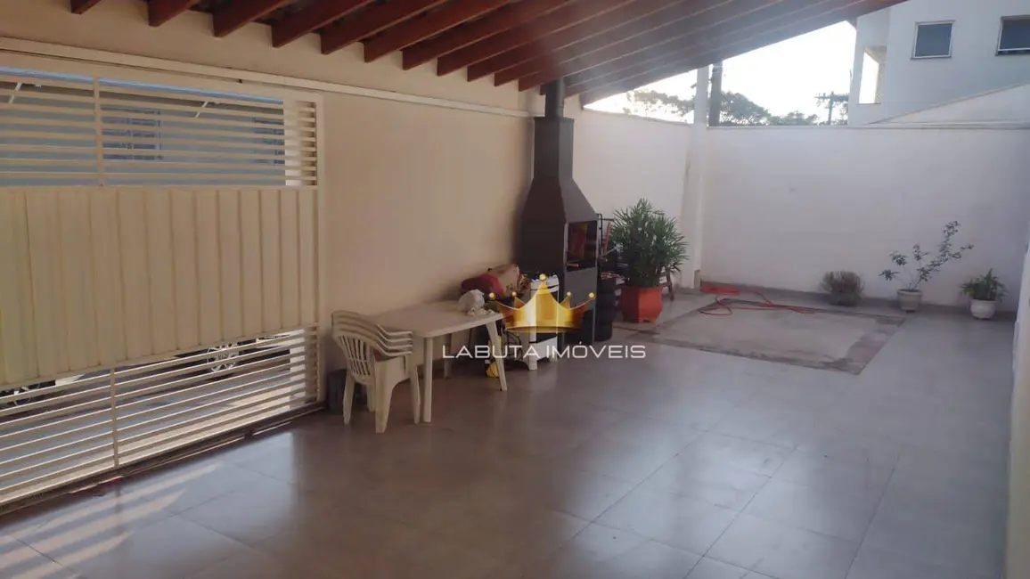 Foto 2 de Casa com 3 quartos à venda, 200m2 em Vila Santana, Sumare - SP