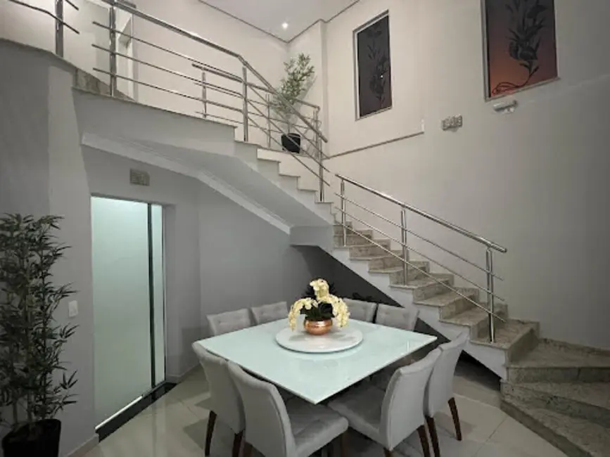 Foto 2 de Sobrado com 4 quartos à venda, 300m2 em Jardim Residencial Vaughan, Sumare - SP